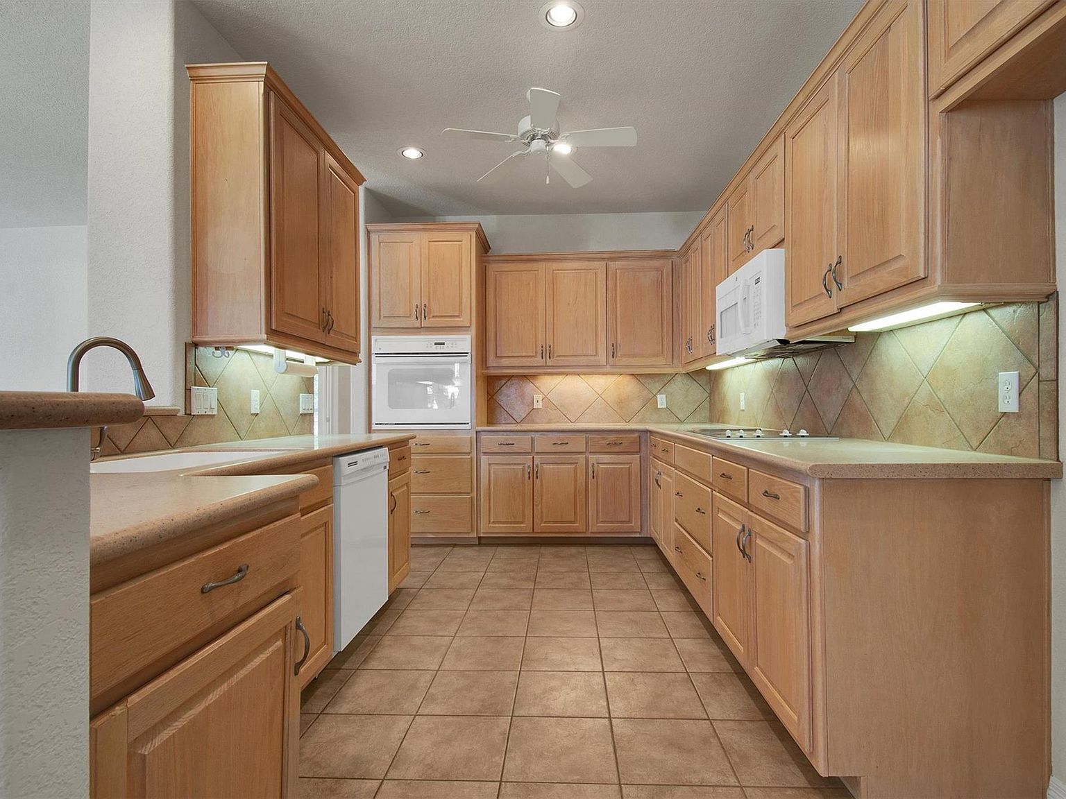 102 Lavaca Ln Georgetown, TX 78628  | Single Family