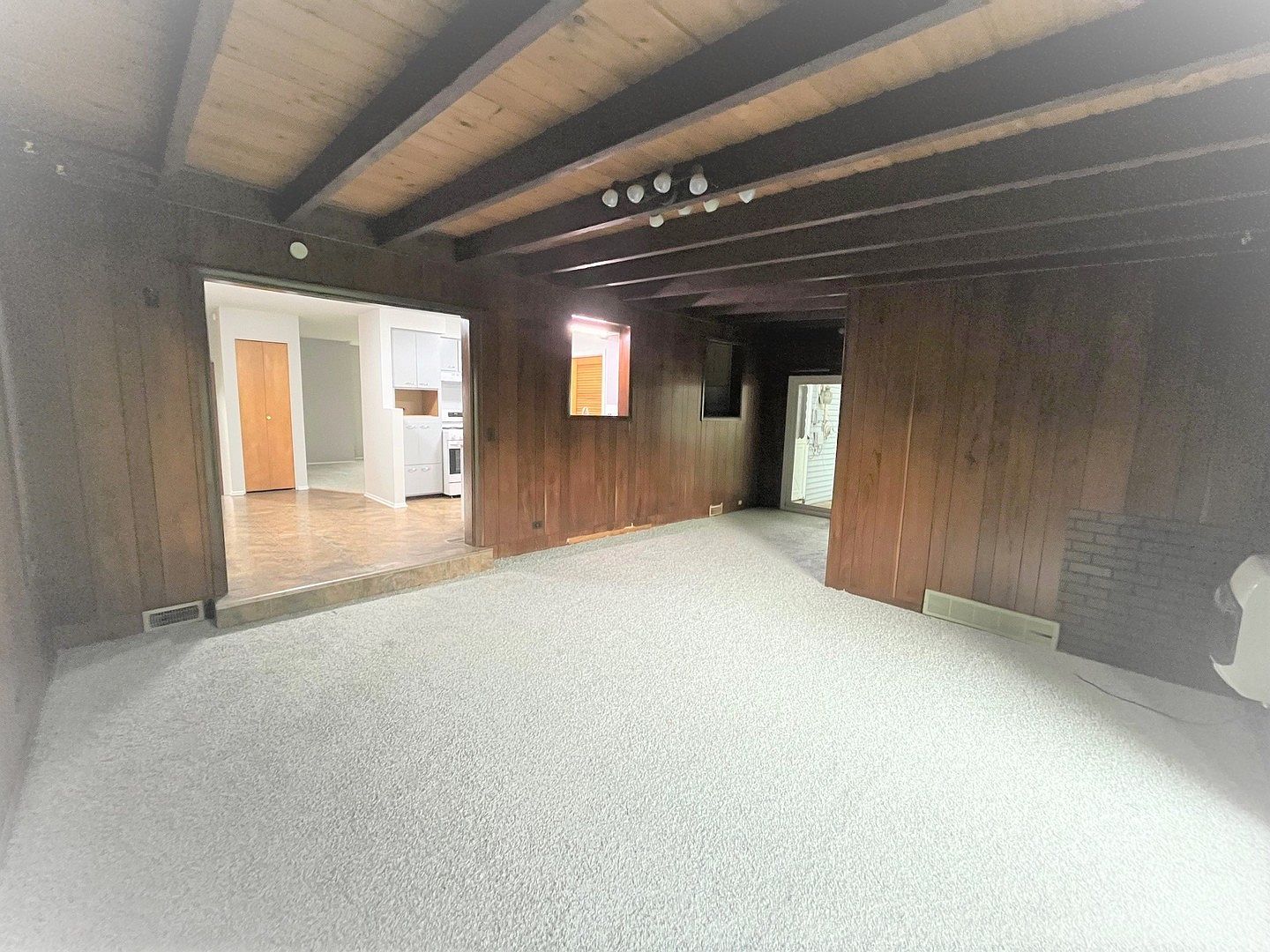 552 Cochise Pl Carol Stream, IL 60188  | Single Family