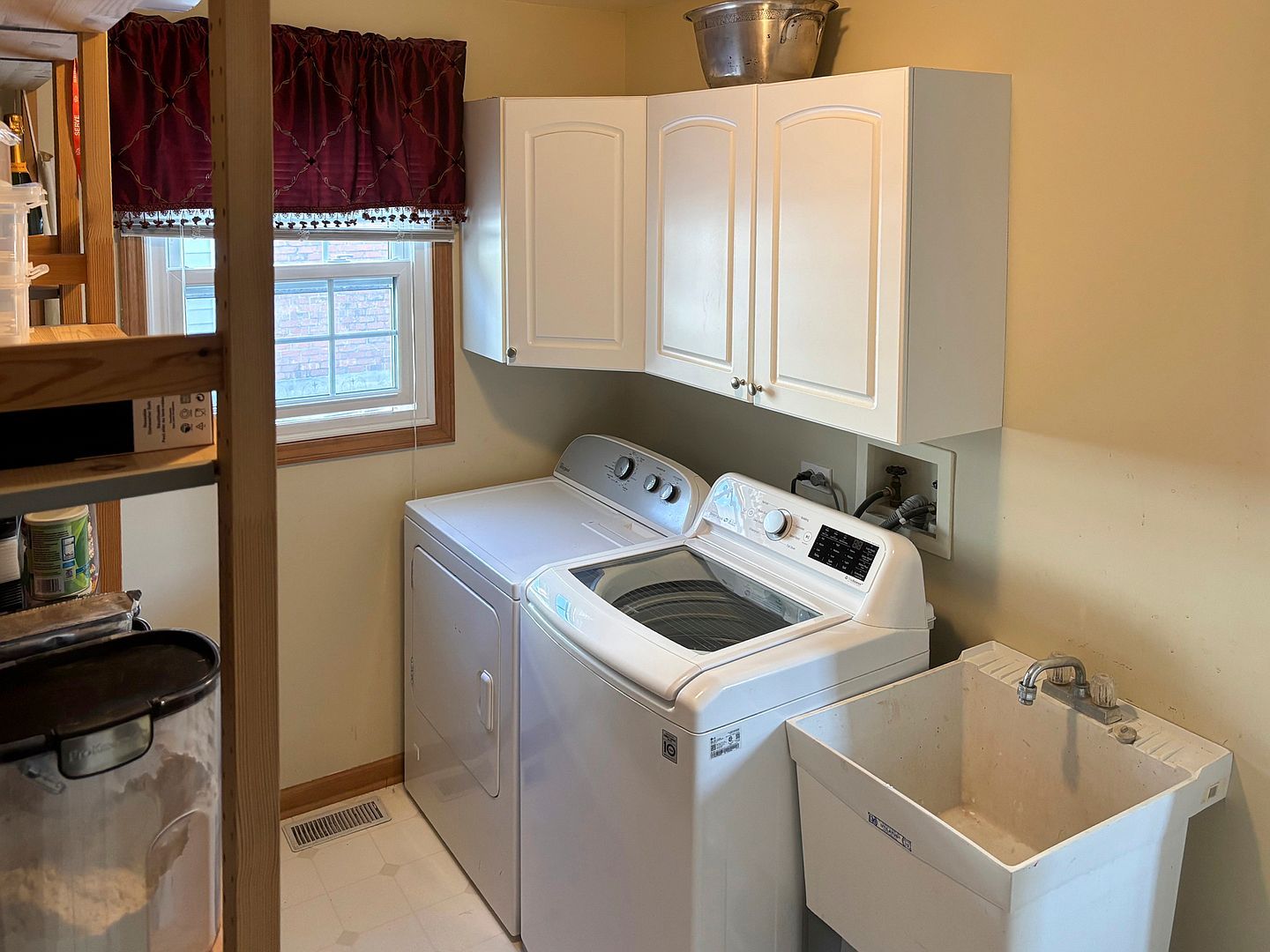 3740 Caine Dr Naperville, IL 60564  | Single Family