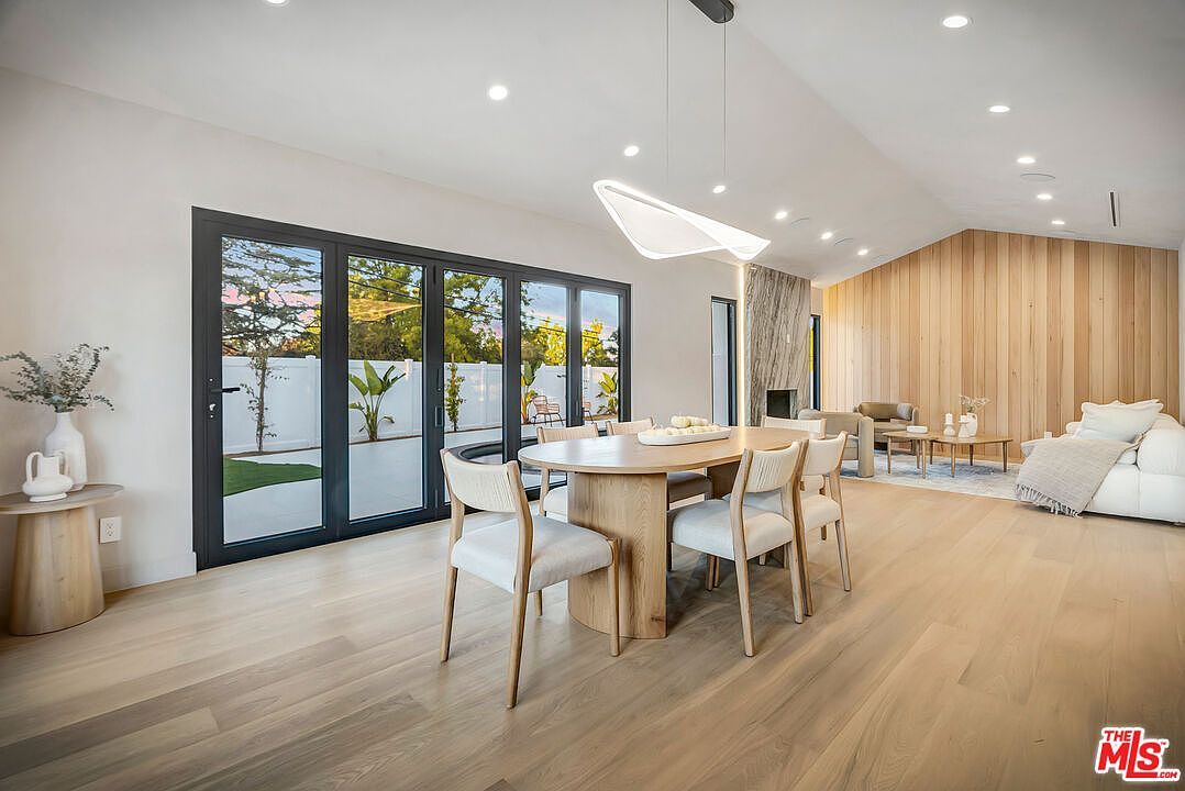 5853 Keokuk Ave Woodland Hills, CA 91367 | Single Family