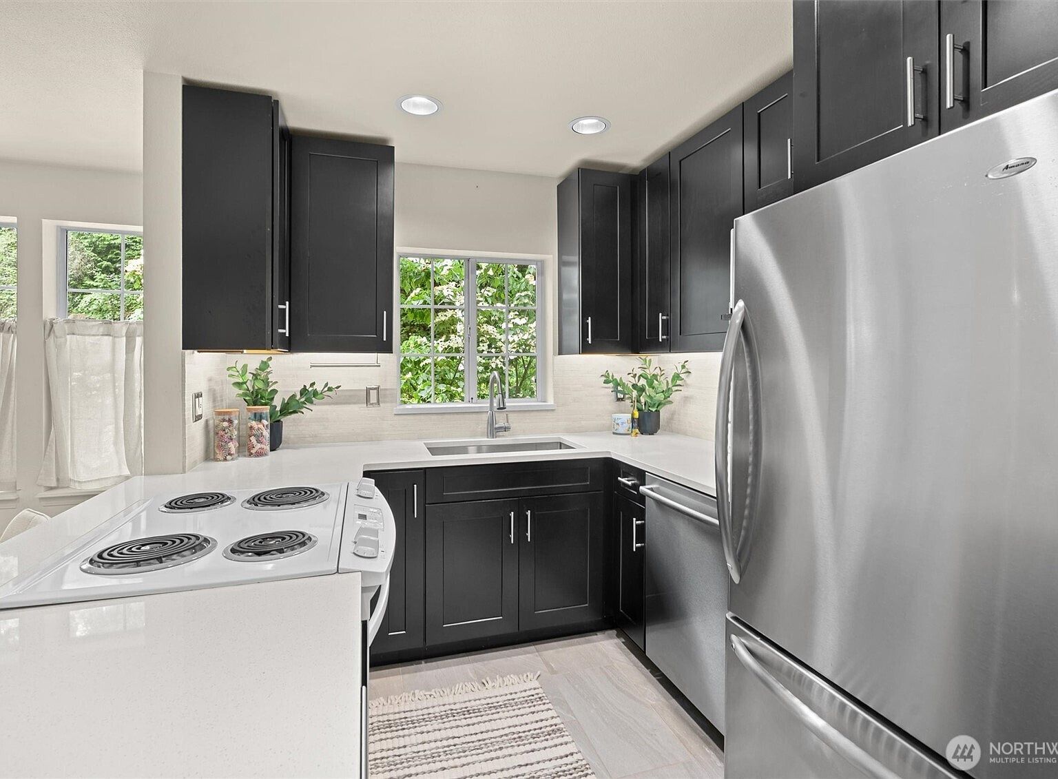 2540 118th Ave SE APT 202 Bellevue, WA 98005  | Condominium