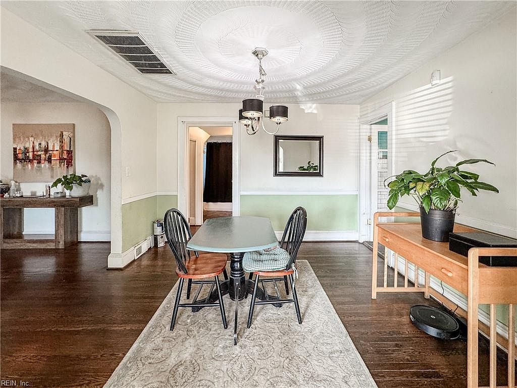 424 W 27th St Norfolk, VA 23517 | Single Family