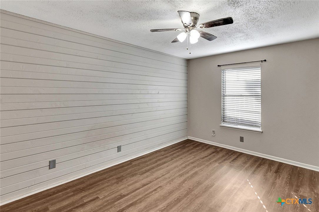 215 Chantilly St Victoria, TX 77904  | Condominium