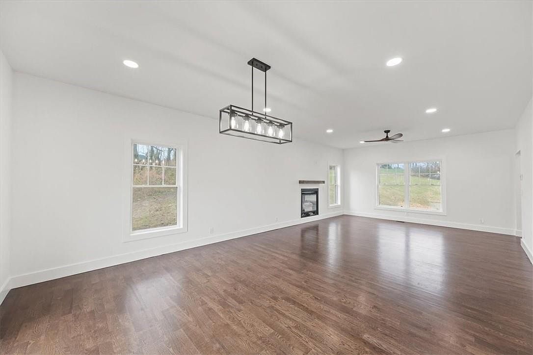 8 Bills Ln Milton, NY 12547 | Single Family