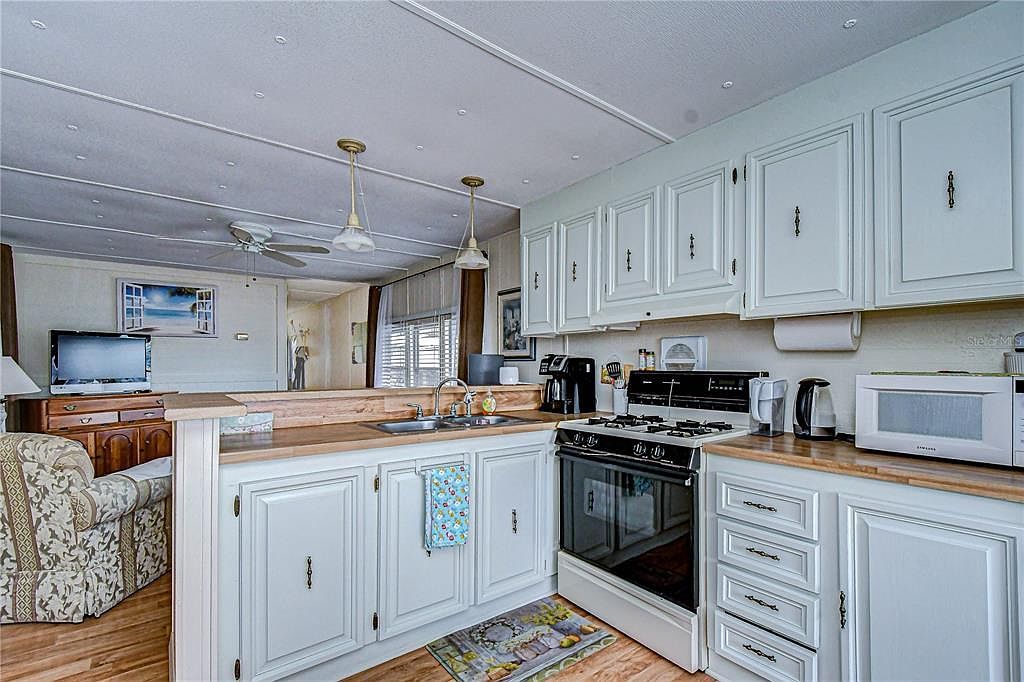 39612 Sterling Dr Zephyrhills, FL 33542  | New build