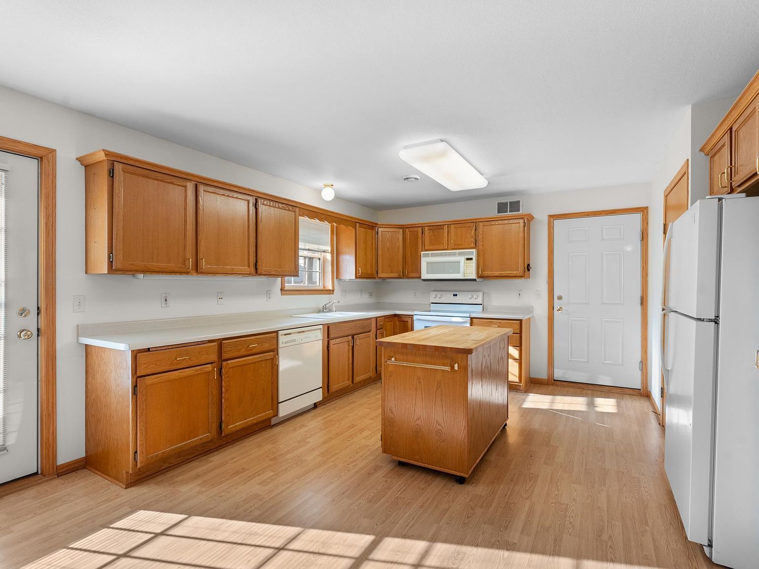 241 6th St SW Pine Island, MN 55963  | New build