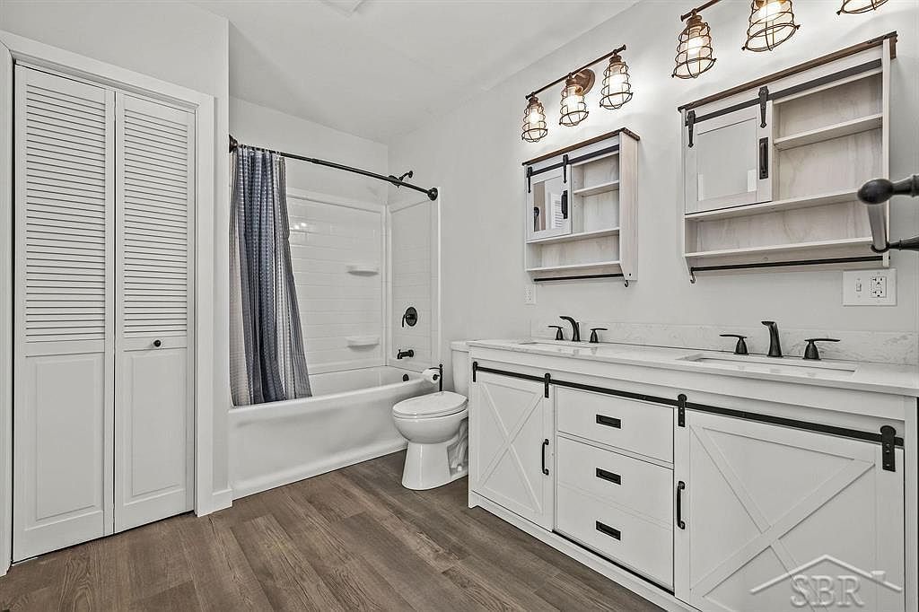 65 S Garfield Rd Linwood, MI 48634 | Single Family