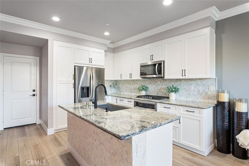 1702 Fairlead Ave Carlsbad, CA 92011  | Condominium