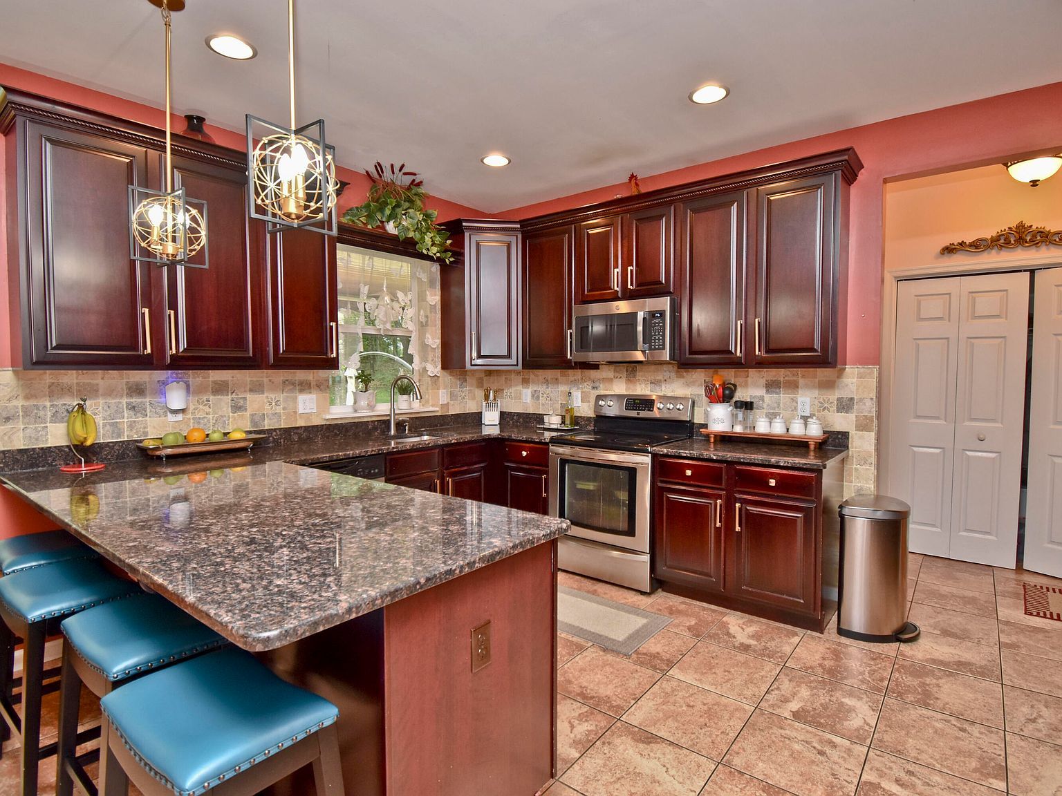 603 Washington Xing East Stroudsburg, PA 18301  | Single Family