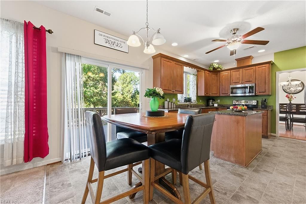 5 Mary Ann Dr Hampton, VA 23666  | Single Family