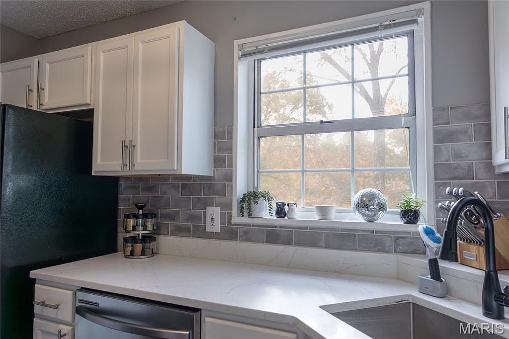 9206 Eager Rd Saint Louis, MO 63144 | Condominium