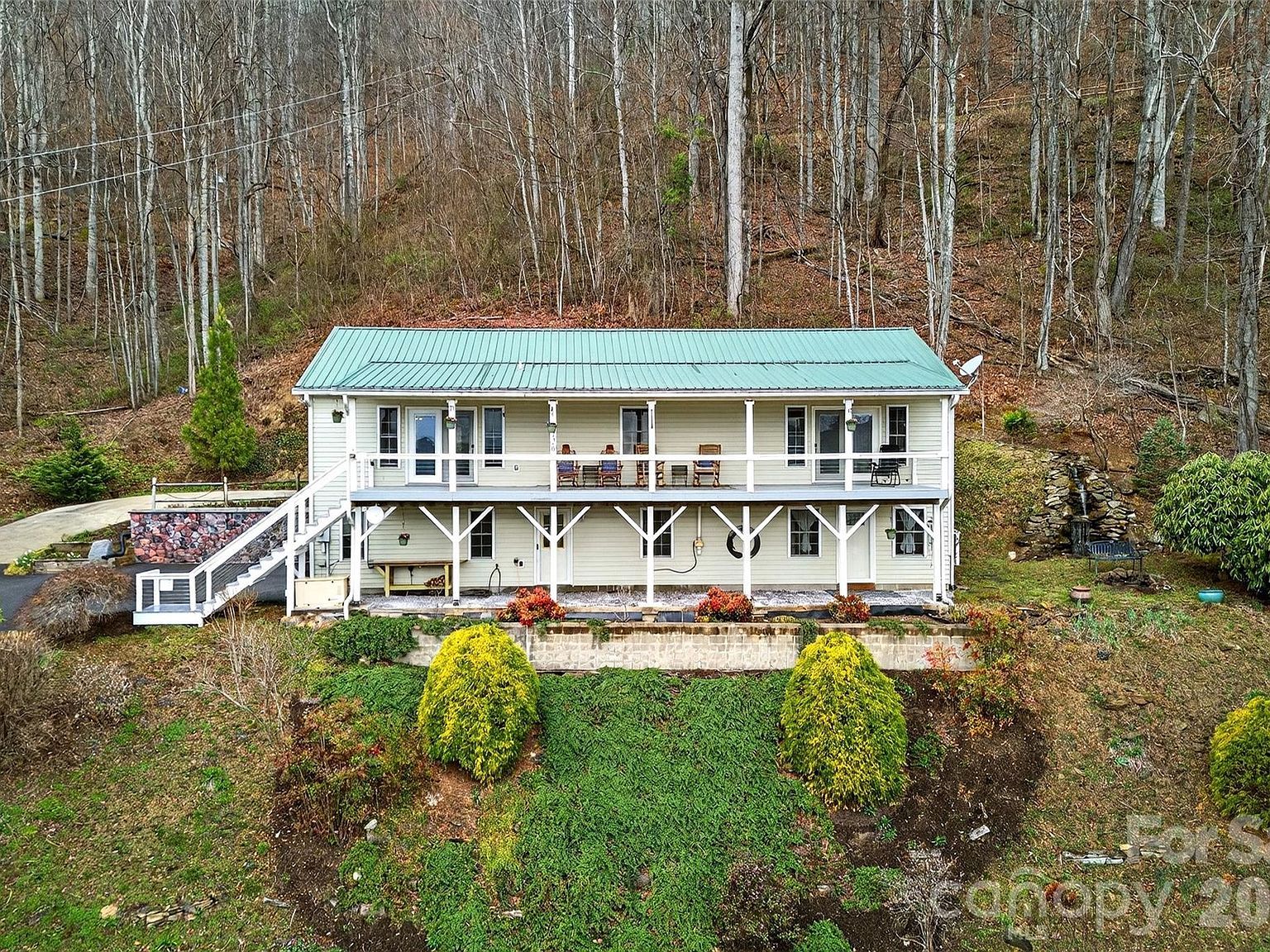 120 Mountain Mist Ln Waynesville, NC 28785  | Single Family