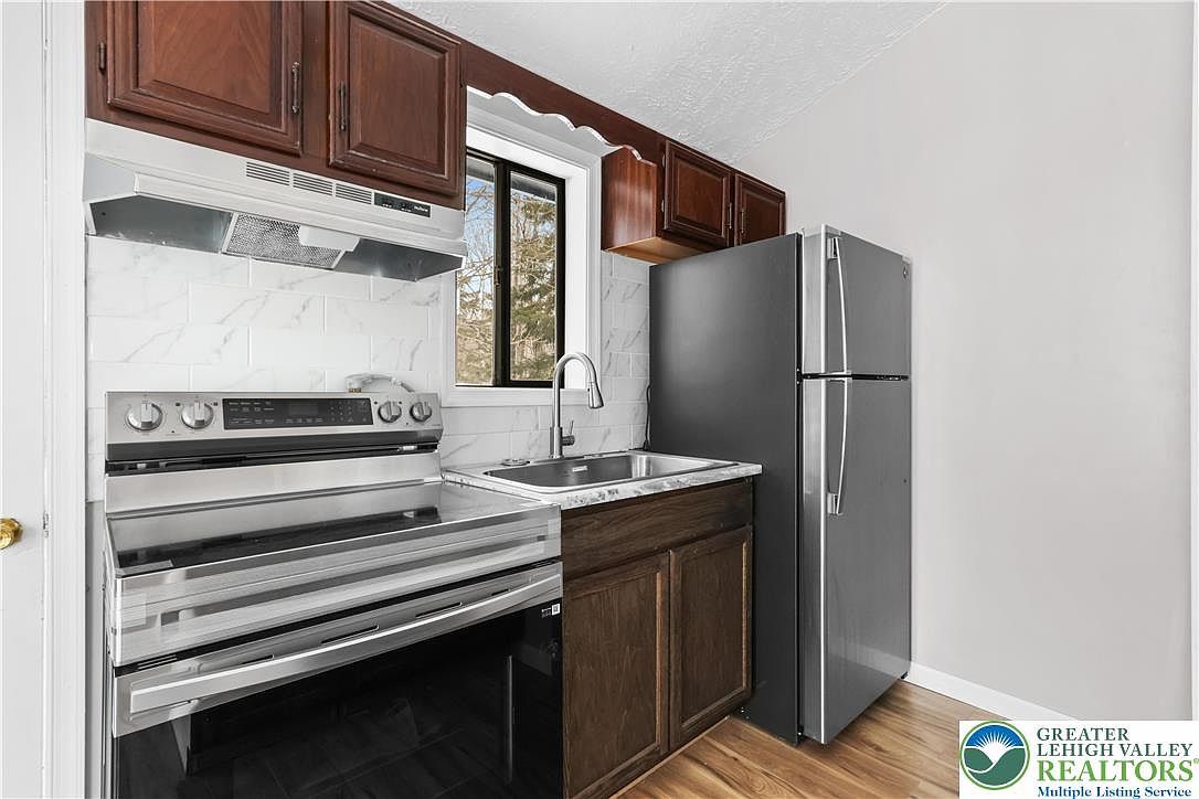 6522 Runnymead Ln Tobyhanna, PA 18466  | Single Family