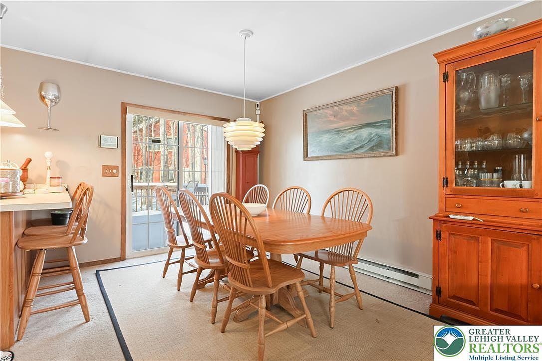 462 Country Place Dr Tobyhanna, PA 18466  | Single Family