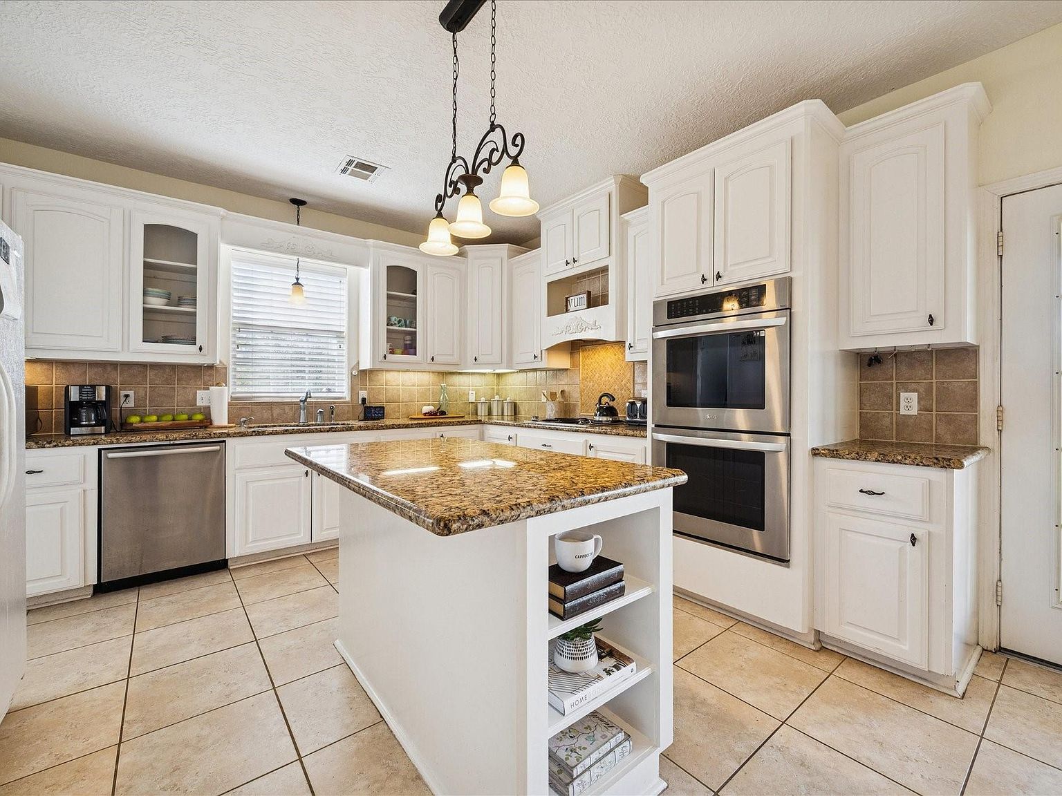 5130 County Road 392 Alvin, TX 77511 | Single Family