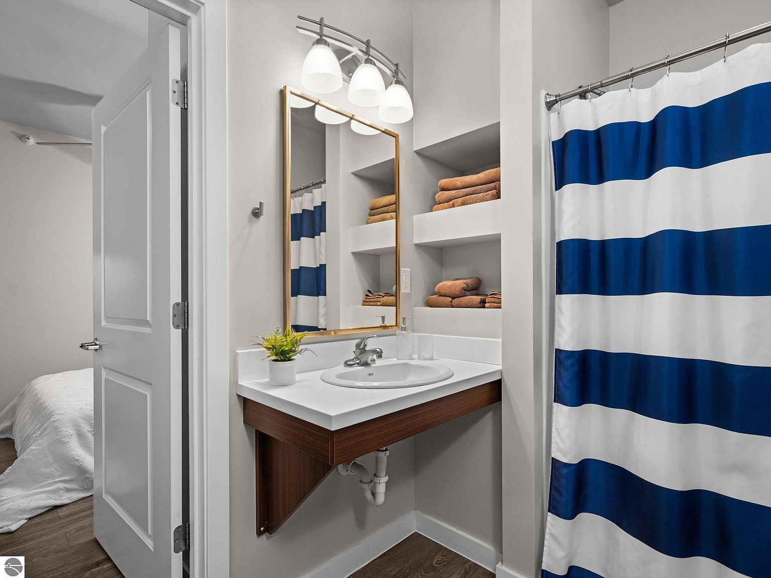 619 E 8th St #10 Traverse City, MI 49686  | Condominium