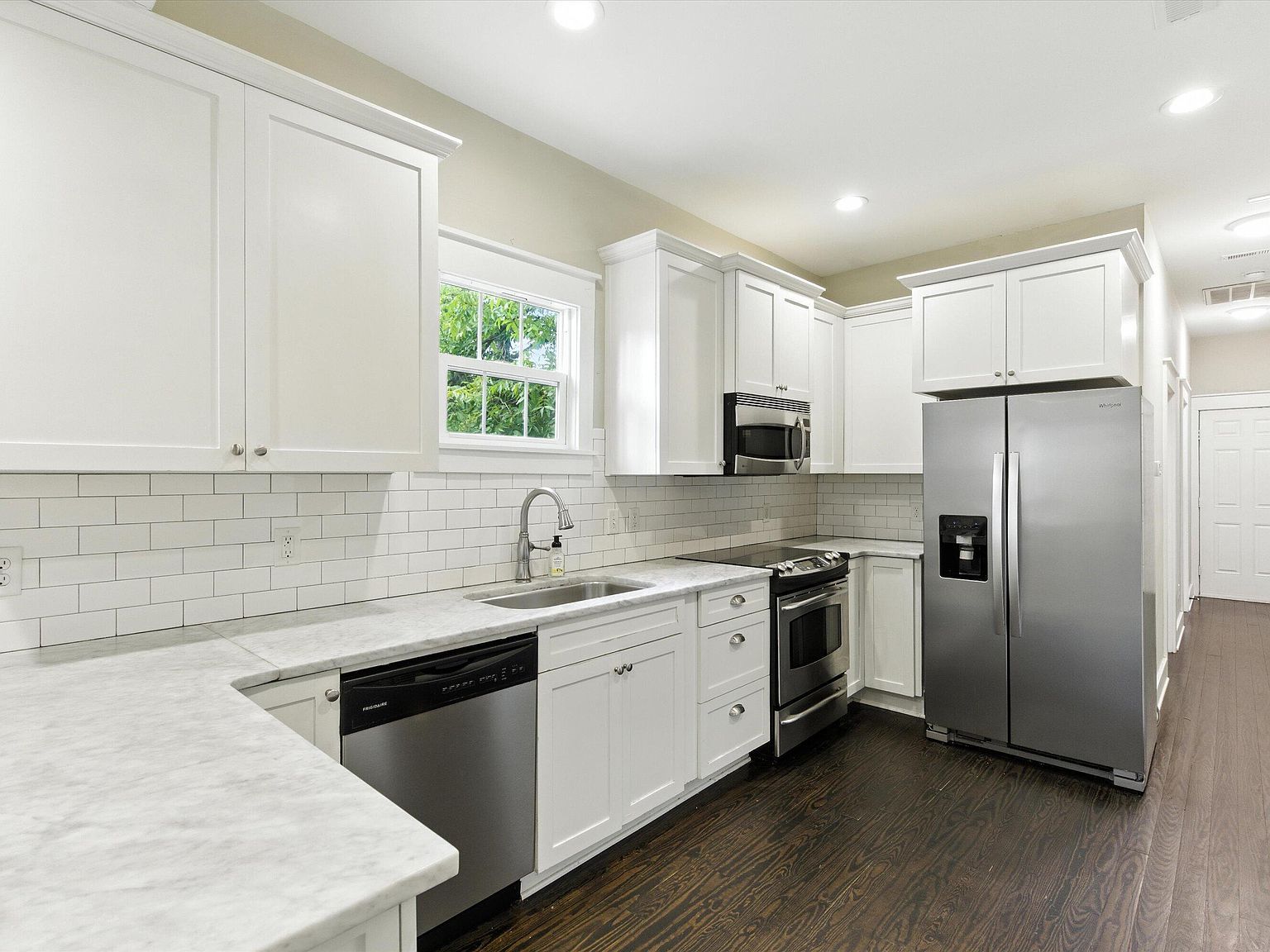 33 Kracke St Charleston, SC 29403  | Single Family