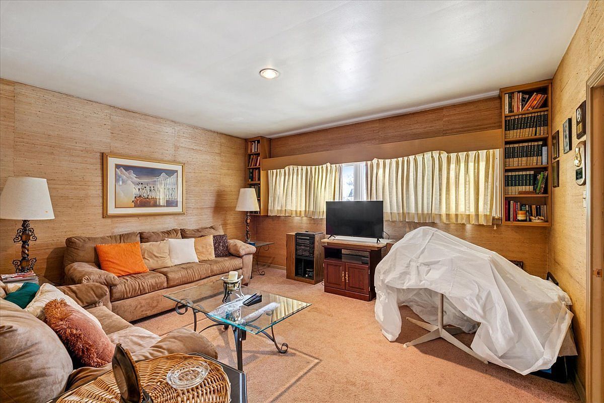 12157 S Perry Ave Chicago, IL 60628  | Single Family