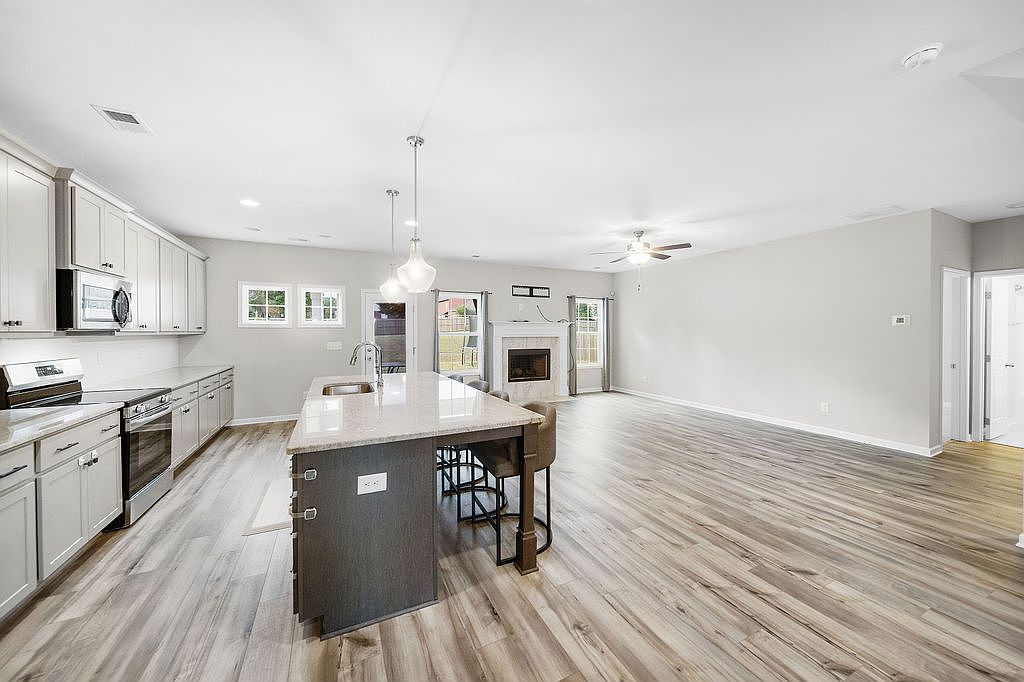 1949 Mallory Ln Opelika, AL 36804 | Single Family