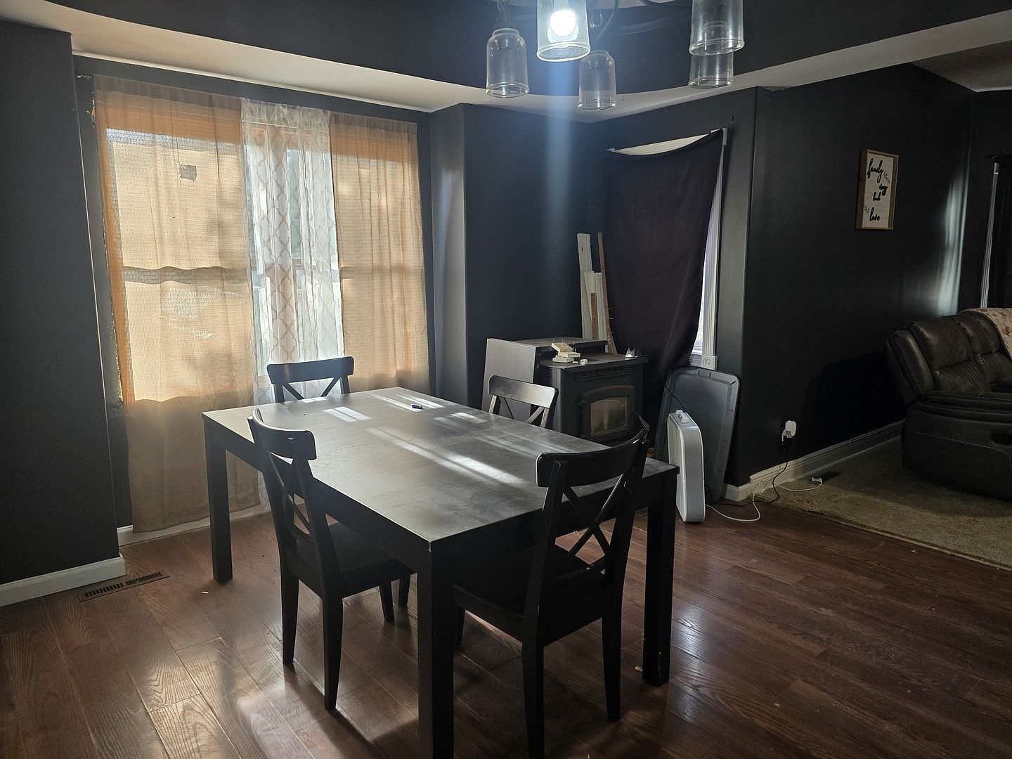 212 N Hunt St Melvin, IL 60952 | Single Family