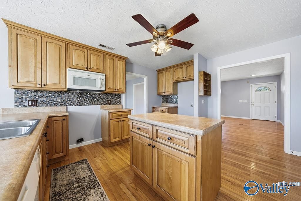 1283 Moman Rd Horton, AL 35980  | Single Family