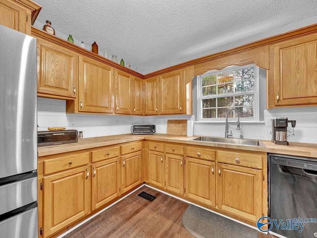 266 Tucker Dr Albertville, AL 35951 | Single Family