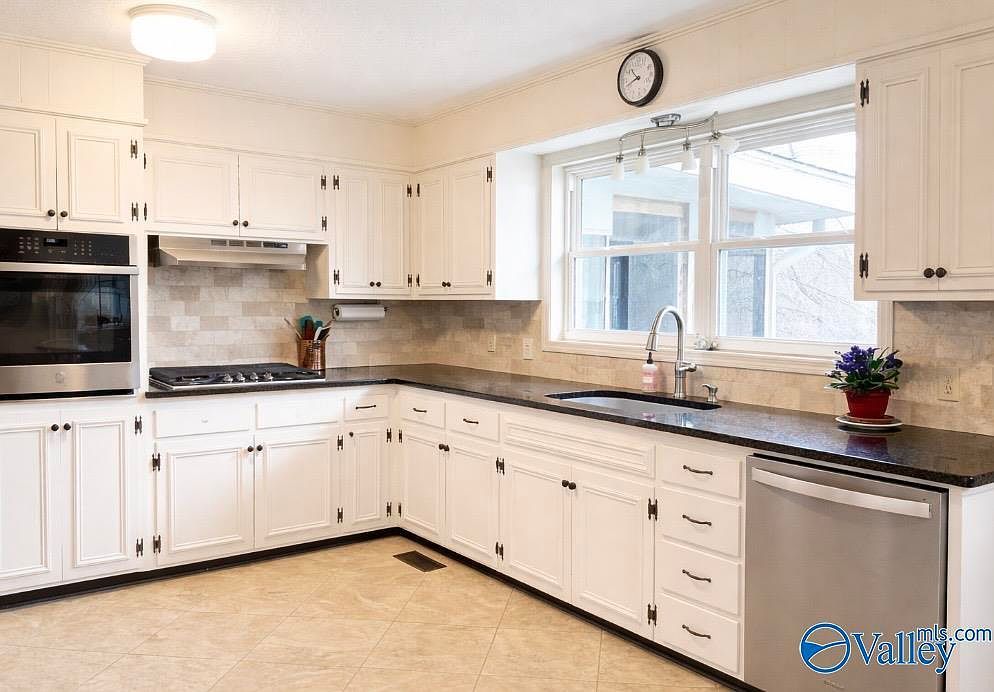 1464 Oak Dr Boaz, AL 35956  | Single Family