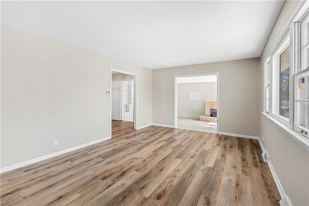 724 W Allison St Nevada, MO 64772 | Single Family