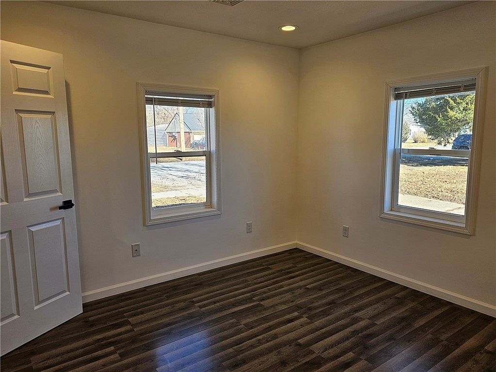 505 W Pleasant St Greenup, IL 62428 | Single Family