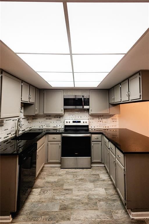 1303 N 43rd St Saint Joseph, MO 64506 | New build