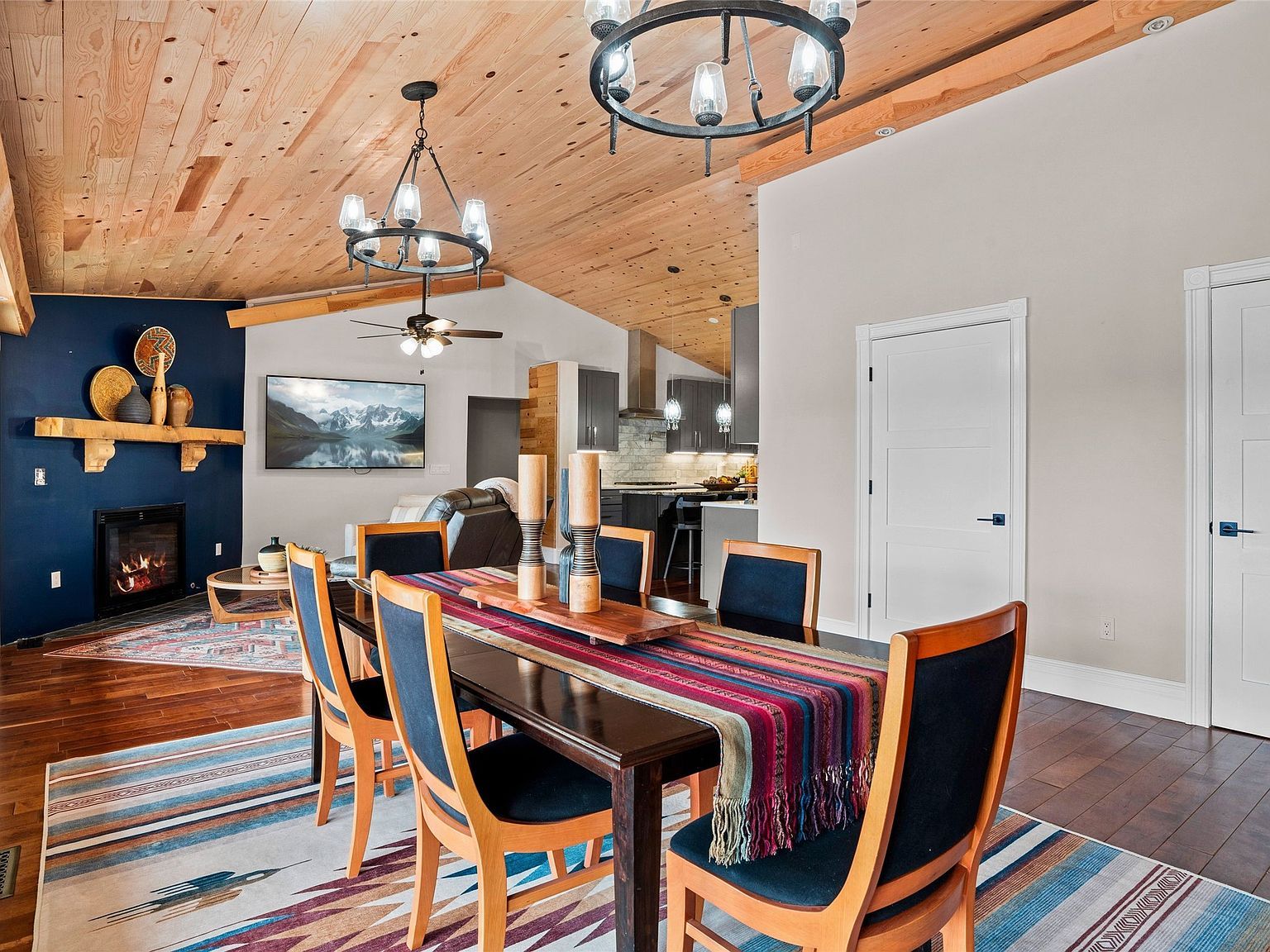 1661 Cerro Gordo Rd APT E Santa Fe, NM 87501  | New build