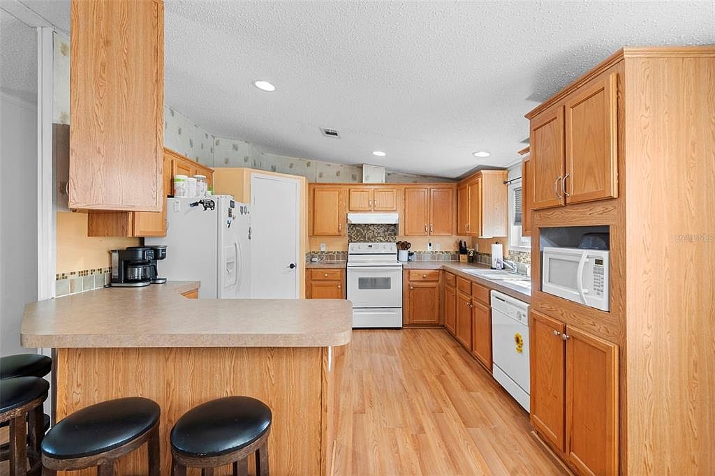 18 Florence Blvd Debary, FL 32713  | New build