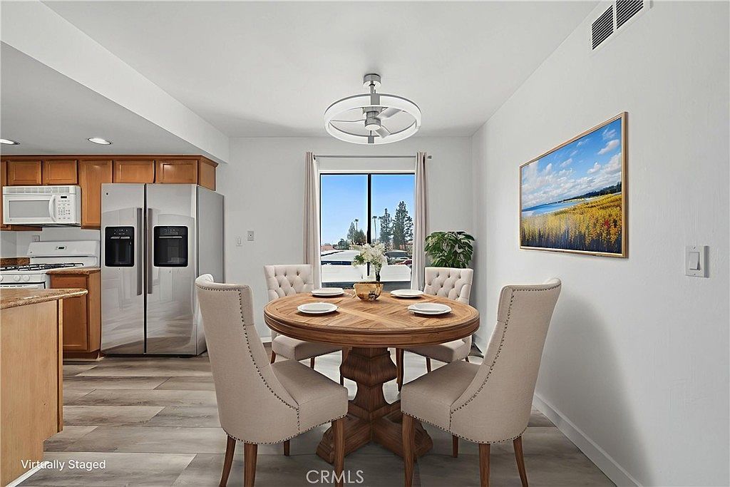 1142 W Blaine St APT 201 Riverside, CA 92507  | Condominium