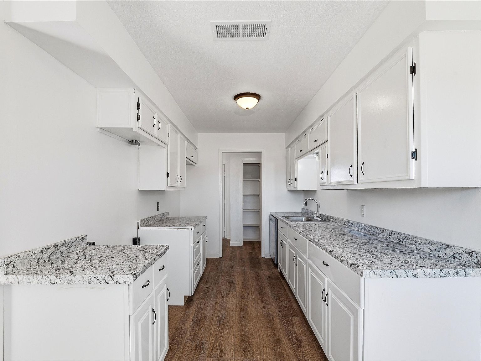 100 W Dilworth Rd Italy, TX 76651  | Single Family