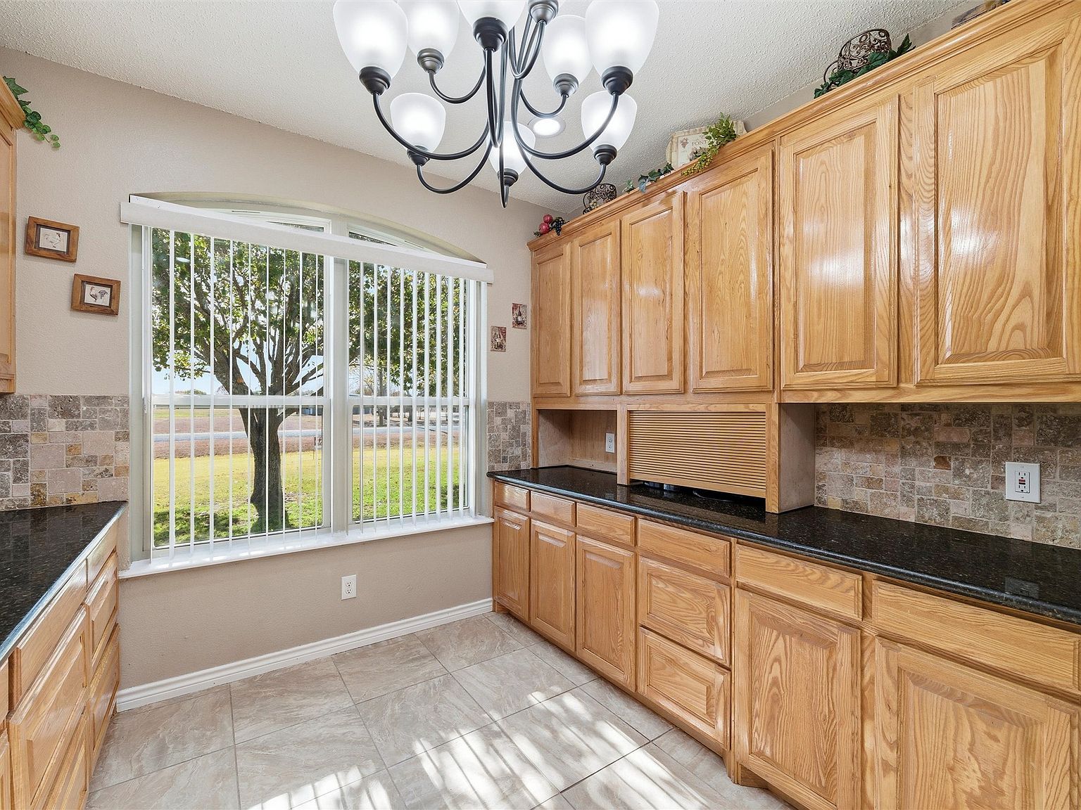 517 Hiwasee Rd Waxahachie, TX 75165 | Single Family