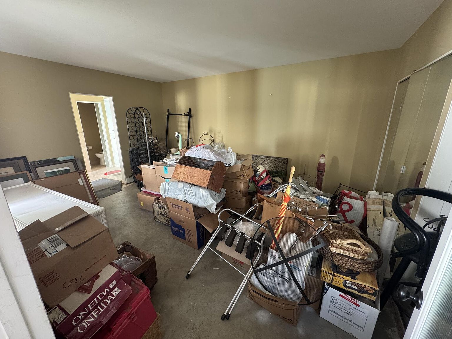 1833 S Araby Dr Palm Springs, CA 92264  | Condominium