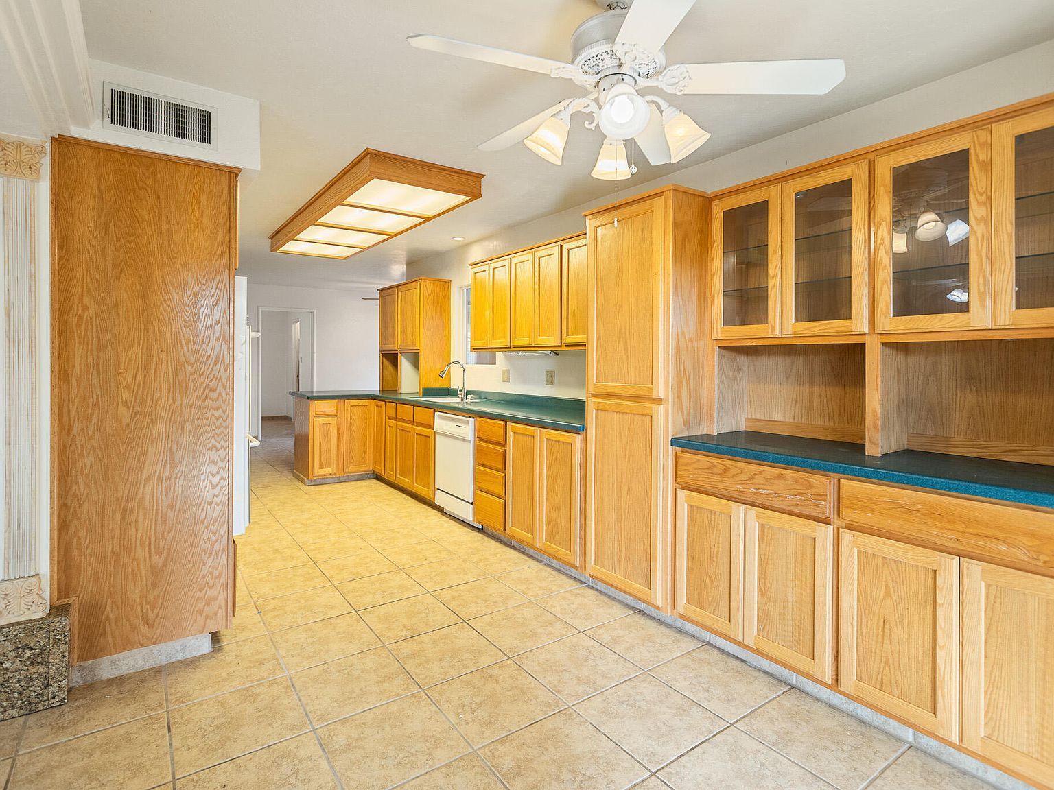 637 Village Green St Porterville, CA 93257 | Single Family