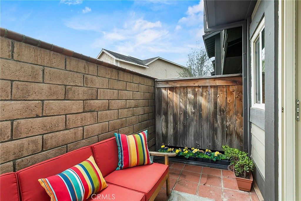 1083 Mesa Bluff Dr #13 Costa Mesa, CA 92627  | Condominium