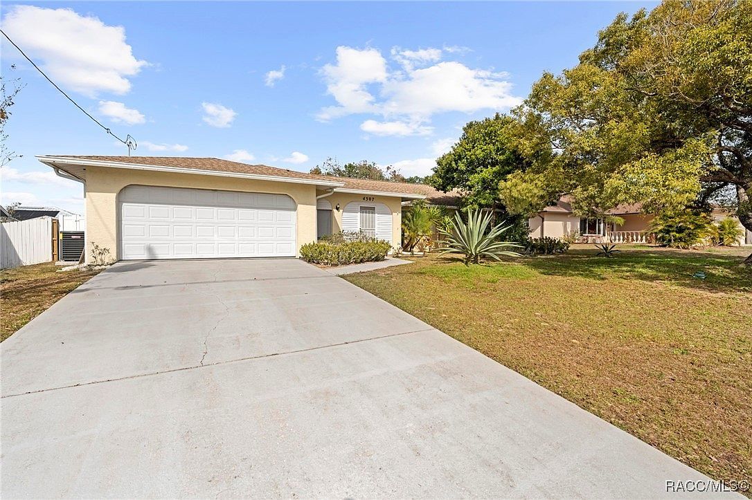 4307 Goldcoast Ave Spring Hill, FL 34609 | Single Family