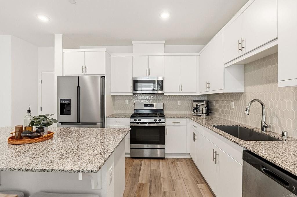 311 Minneola Pl Fallbrook, CA 92028  | New build