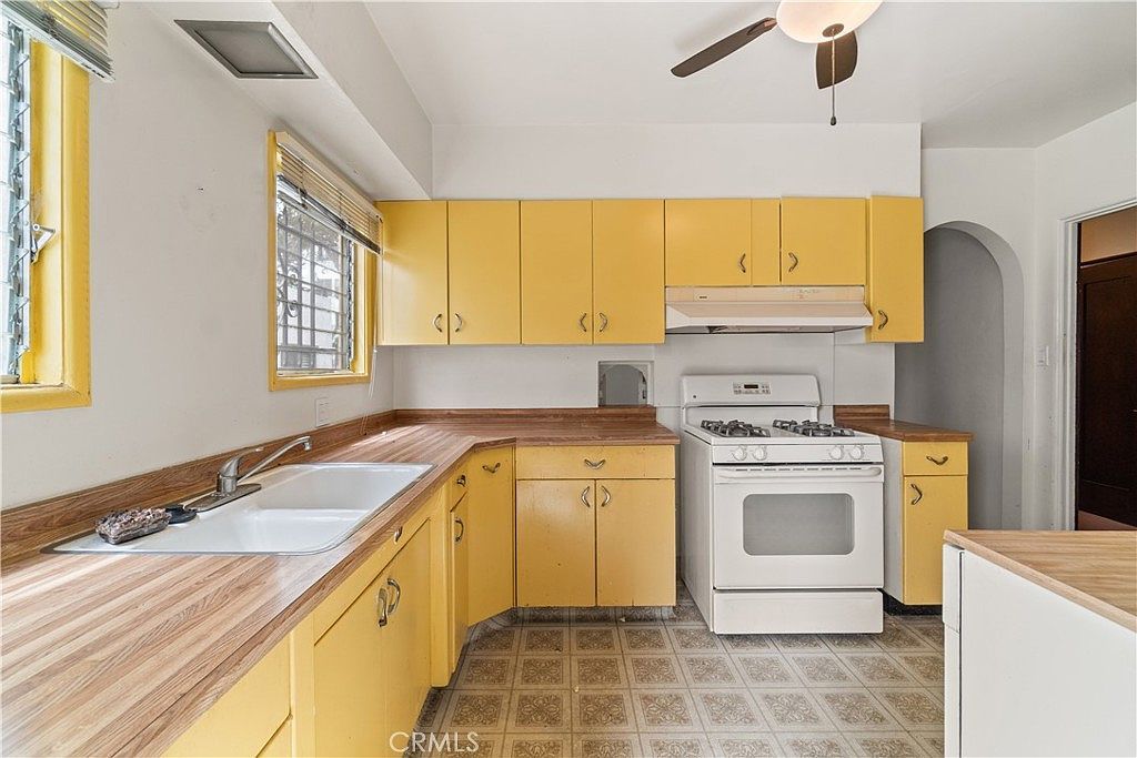 138 N Swall Dr Beverly Hills, CA 90211  | Multi Family