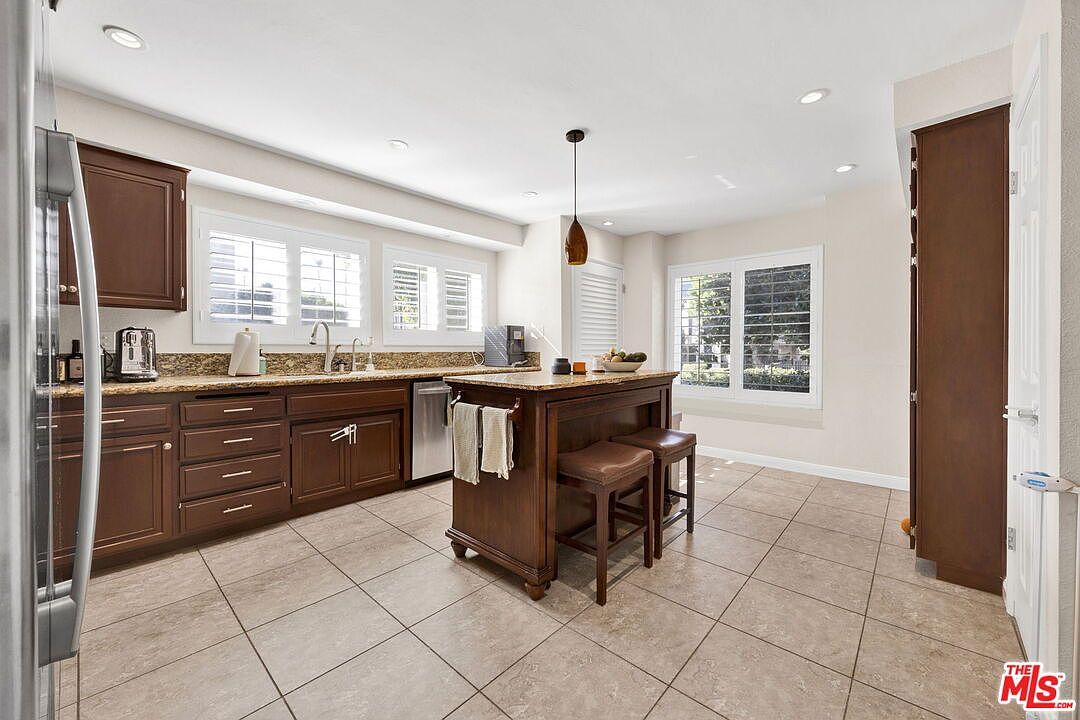 5020 Tilden Ave Unit A Sherman Oaks, CA 91423  | Condominium