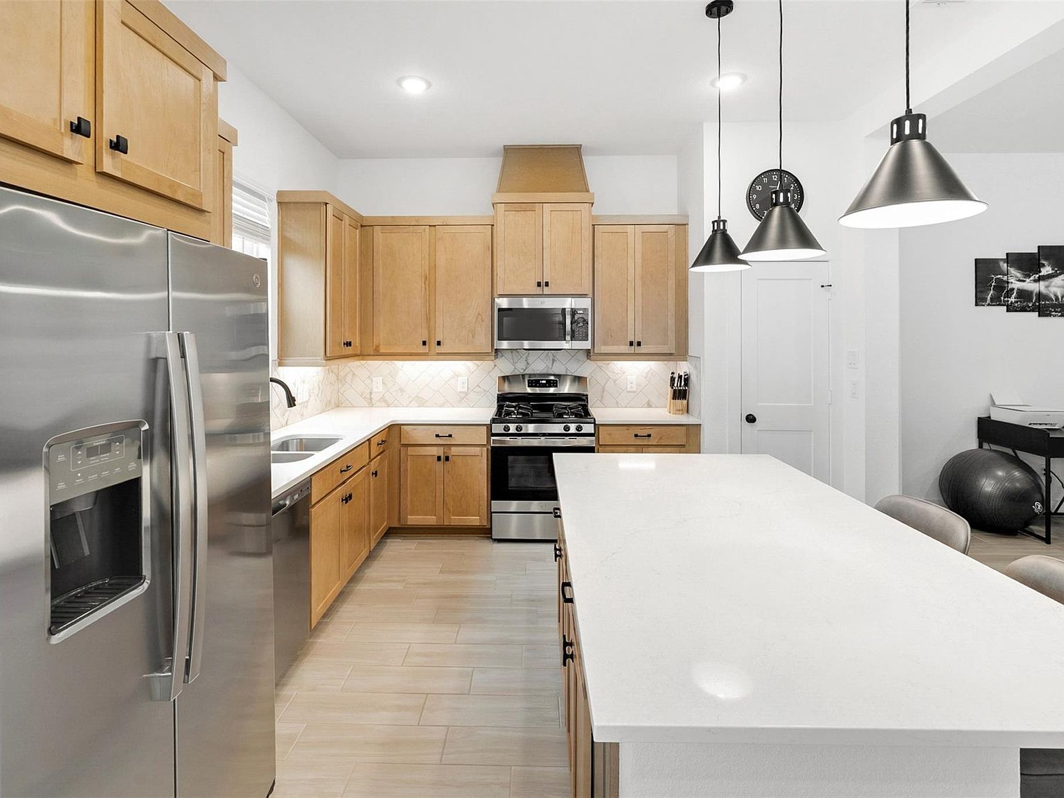 144 Red Cascade Ct Willis, TX 77318 | Single Family