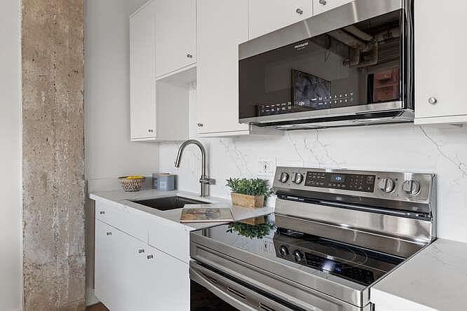 2711 18th St APT 37 San Francisco, CA 94110 | Condominium