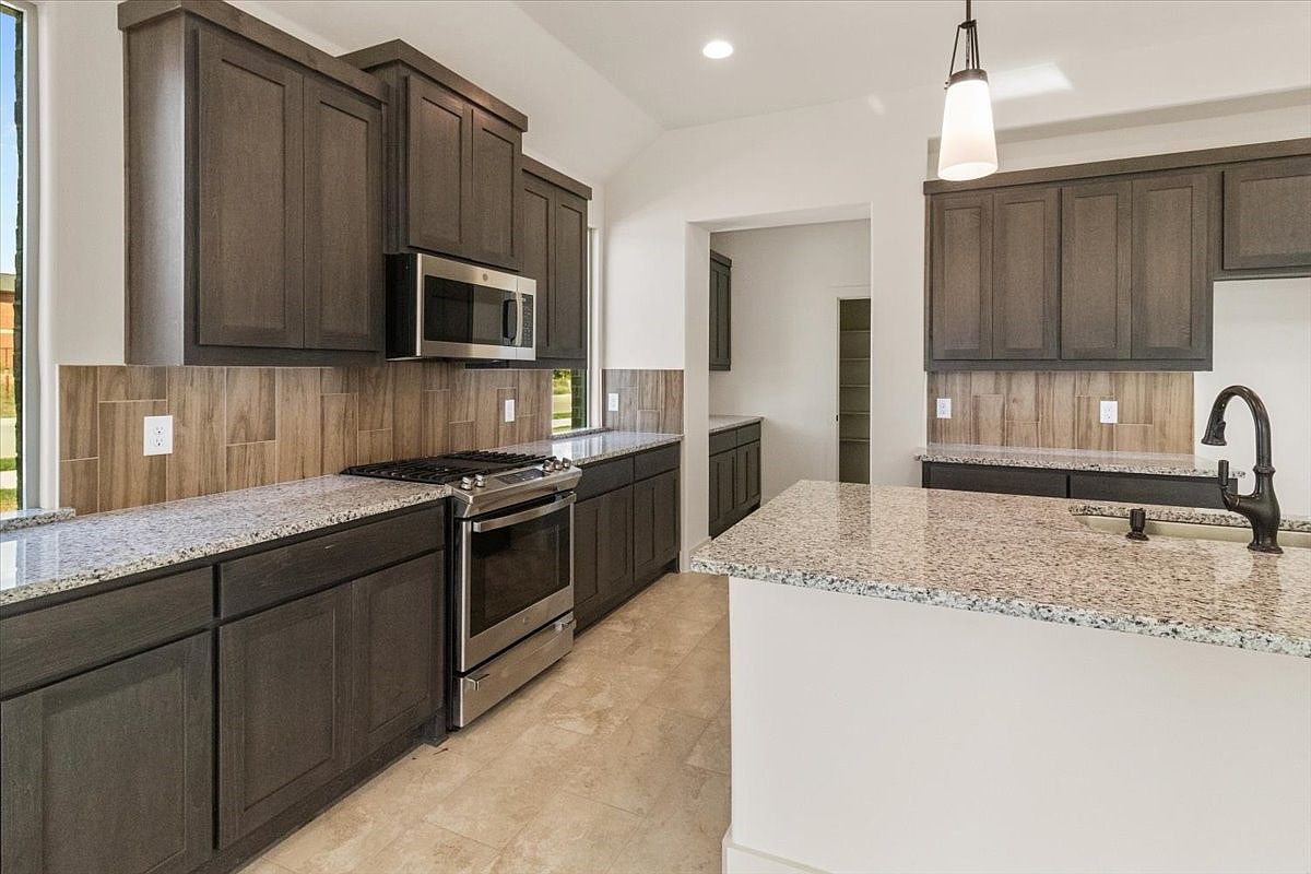 929 Ryed Ln Fort Worth, TX 76120 | Single Family