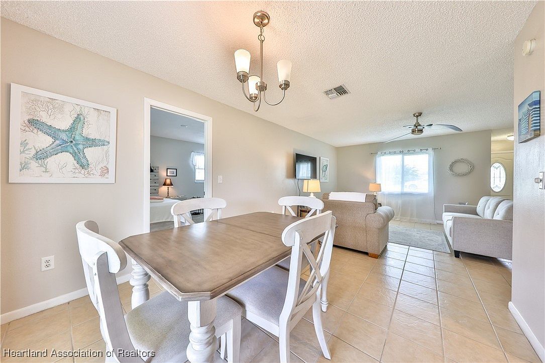 1303 Kerry Dr Sebring, FL 33870  | Single Family