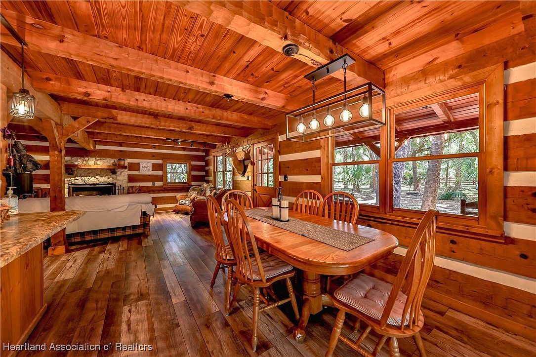 1050 Cracker Hammock Sebring, FL 33875 | Single Family