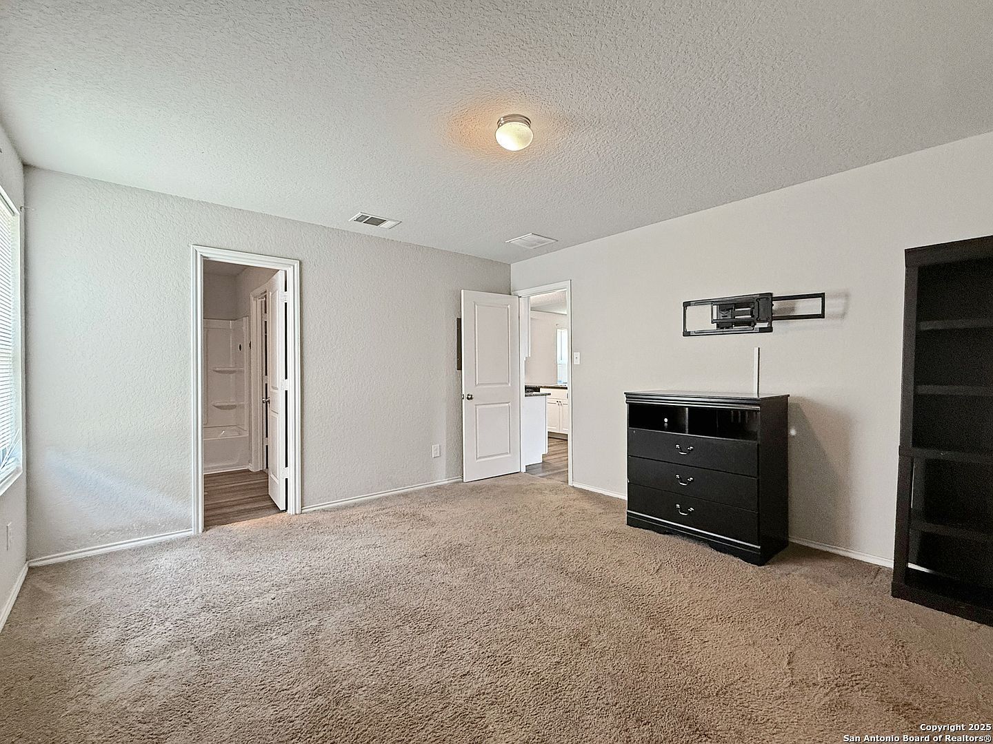 1215 Robbins Point San Antonio, TX 78245  | Single Family