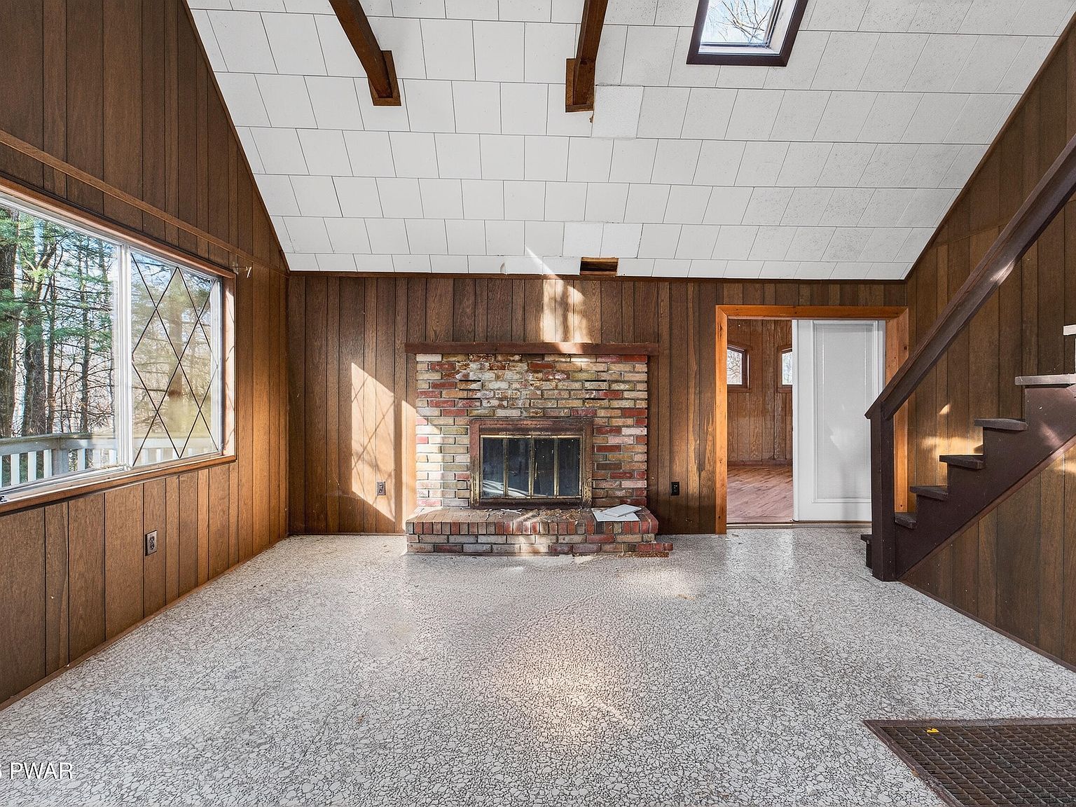 134 Lakeview Dr Dingmans Ferry, PA 18328  | Single Family