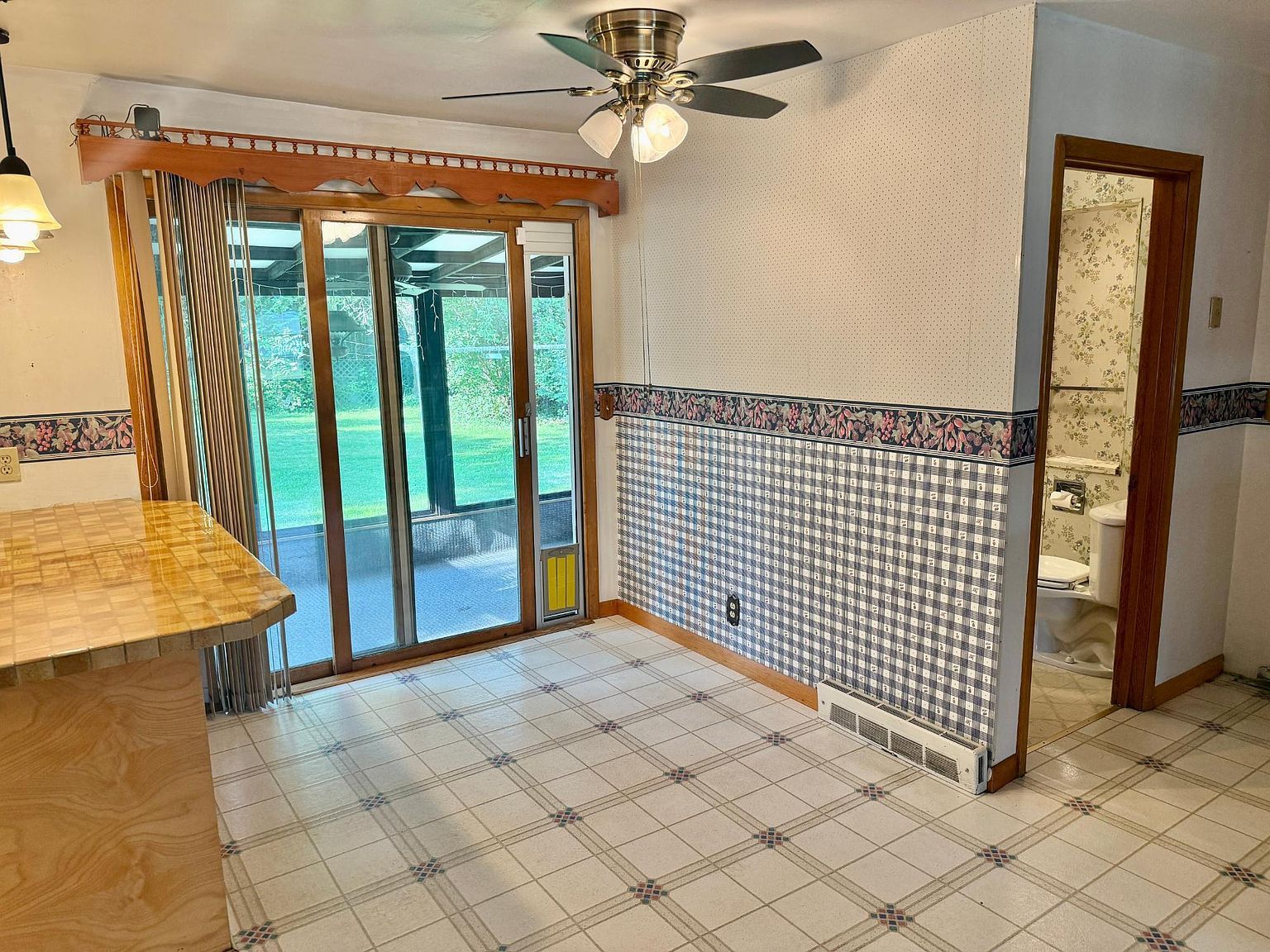 1427 E Somo Ave Tomahawk, WI 54487  | Single Family